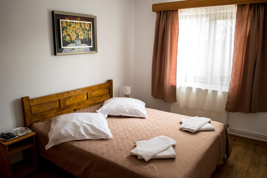 Casa Diana Hotel Comana Eksteriør billede
