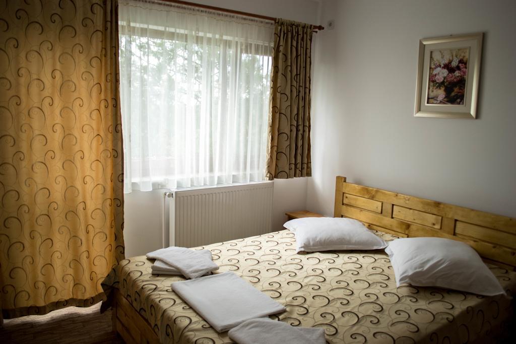 Casa Diana Hotel Comana Eksteriør billede